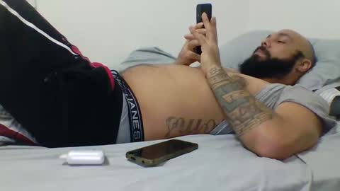 Snapshot of mr8plus chatting on 01-04-25, 04:01 Mr8 online show from 01-04-25, 04:01