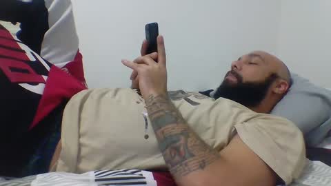 Snapshot of mr8plus chatting on 01-16-25, 01:06 Mr8 online show from 01-16-25, 01:06