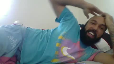 Snapshot of mr8plus chatting on 01-28-25, 06:17 Mr8 online show from 01-28-25, 06:17
