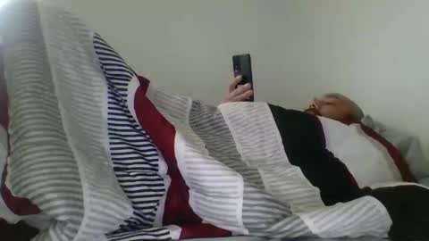 Snapshot of mr8plus chatting on 01-29-25, 05:24 Mr8 online show from 01-29-25, 05:24