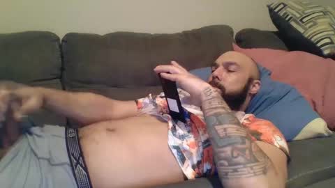 Snapshot of mr8plus chatting on 02-11-25, 11:44 Mr8 online show from 02-11-25, 11:44