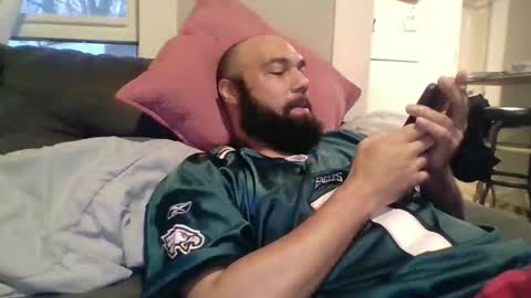 Snapshot of mr8plus chatting on 11-25-25, 10:32 Mr8 online show from 11-25-25, 10:32