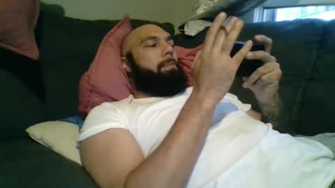 Snapshot of mr8plus chatting on 11-28-25, 10:12 Mr8 online show from 11-28-25, 10:12