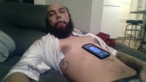 Snapshot of mr8plus chatting on 12-14-25, 12:27 Mr8 online show from 12-14-25, 12:27