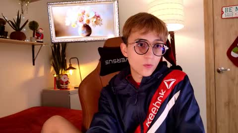 Mr Evans online show from 11-26-25, 03:46