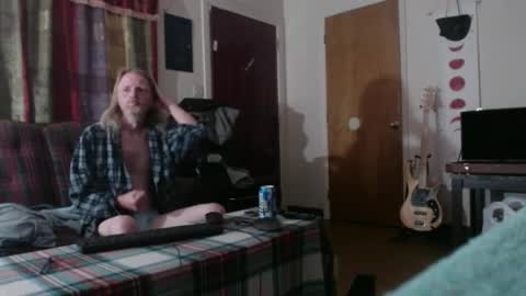 Snapshot of mr_happy12 chatting on 10-02-25, 10:22 mr_happy12 online show from 10-02-25, 10:22