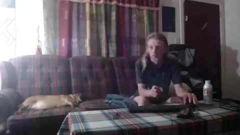 Snapshot of mr_happy12 chatting on 10-03-25, 06:10 mr_happy12 online show from 10-03-25, 06:10