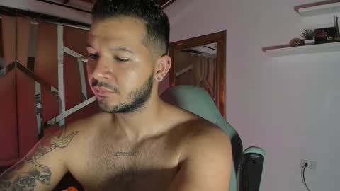 Snapshot of mr_mikee_ chatting on 02-01-25, 03:08 MIKEE online show from 02-01-25, 03:08