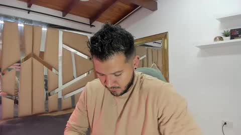 Snapshot of mr_mikee_ chatting on 02-14-25, 03:00 MIKEE online show from 02-14-25, 03:00