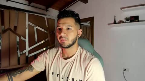 Snapshot of mr_mikee_ chatting on 02-25-25, 03:09 MIKEE online show from 02-25-25, 03:09