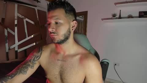 Snapshot of mr_mikee_ chatting on 03-05-25, 03:08 MIKEE online show from 03-05-25, 03:08