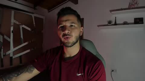 Snapshot of mr_mikee_ chatting on 03-06-25, 03:02 MIKEE online show from 03-06-25, 03:02