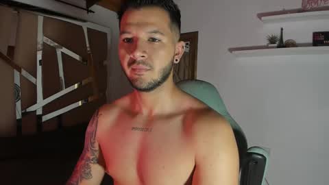 Snapshot of mr_mikee_ chatting on 03-08-25, 03:06 MIKEE online show from 03-08-25, 03:06