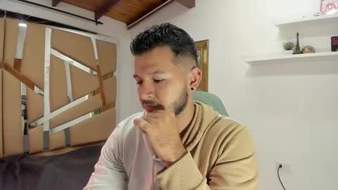 Snapshot of mr_mikee_ chatting on 03-09-25, 03:01 MIKEE online show from 03-09-25, 03:01