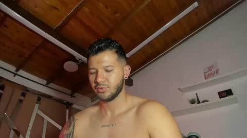 Snapshot of mr_mikee_ chatting on 03-09-25, 06:06 MIKEE online show from 03-09-25, 06:06