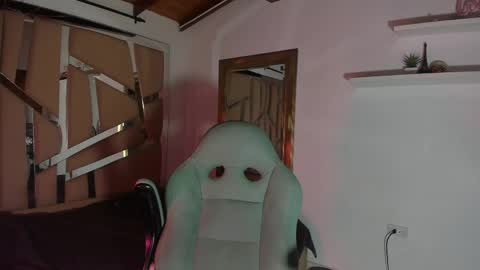 Snapshot of mr_mikee_ chatting on 03-12-25, 03:13 MIKEE online show from 03-12-25, 03:13