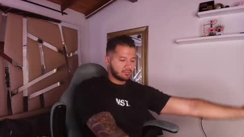 Snapshot of mr_mikee_ chatting on 09-23-25, 03:09 MIKEE online show from 09-23-25, 03:09