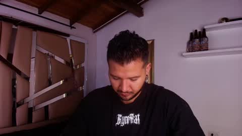 Snapshot of mr_mikee_ chatting on 10-01-25, 03:12 MIKEE online show from 10-01-25, 03:12