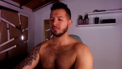 Snapshot of mr_mikee_ chatting on 10-09-25, 03:48 MIKEE online show from 10-09-25, 03:48