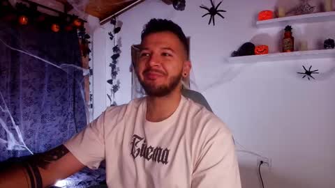 Snapshot of mr_mikee_ chatting on 10-17-25, 03:10 MIKEE online show from 10-17-25, 03:10