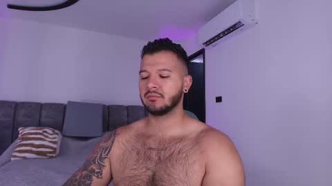 Snapshot of mr_mikee_ chatting on 11-20-25, 03:07 MIKEE online show from 11-20-25, 03:07