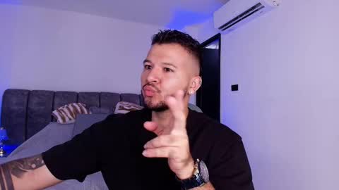 Snapshot of mr_mikee_ chatting on 11-28-25, 03:09 MIKEE online show from 11-28-25, 03:09