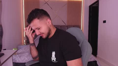 MIKEE online show from 02-19-26, 03:02