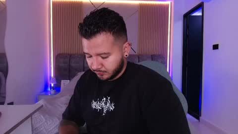 Snapshot of mr_mikee_ chatting on 04-23-26, 03:08 MIKEE online show from 04-23-26, 03:08