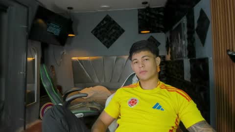 mr_mois online show from 05-21-26, 10:06