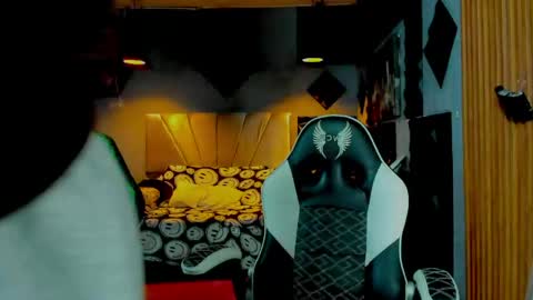 mr_mois online show from 05-25-26, 07:36