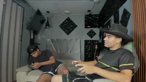 mr_mois online show from 07-10-26, 05:34