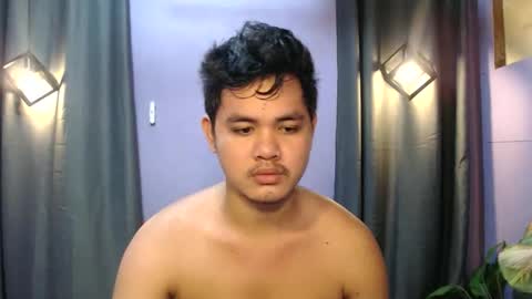 Snapshot of mr_olivercummerx chatting on 10-24-25, 02:41 mr_olivercummerx online show from 10-24-25, 02:41