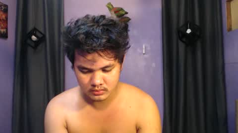 Snapshot of mr_olivercummerx chatting on 11-17-25, 05:19 mr_olivercummerx online show from 11-17-25, 05:19