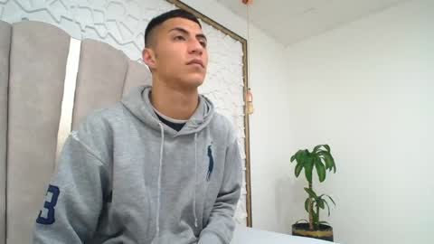 Mr Porn  online show from 04-14-26, 01:00