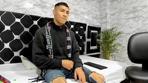 Mr Porn  online show from 04-22-26, 02:14