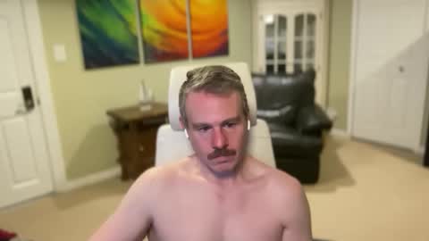 mr_r3 online show from 01-14-26, 06:08