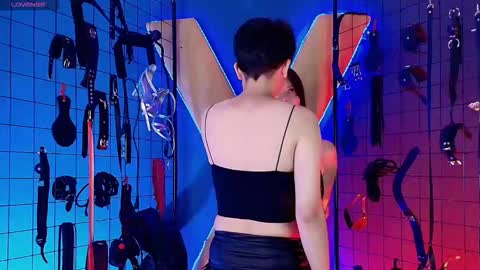 Sadistic online show from 11-25-25, 03:06