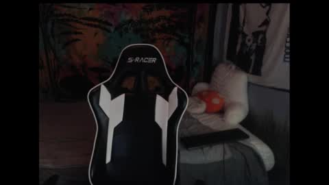 Snapshot of mr_strawberry chatting on 09-30-25, 09:14 mr_strawberry online show from 09-30-25, 09:14