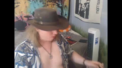 mr_strawberry online show from 04-06-26, 06:42