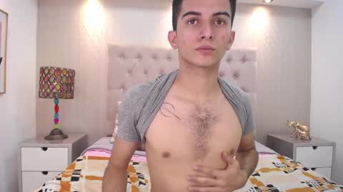 Snapshot of mr_williseo chatting on 12-05-24, 08:11 williseo online show from 12-05-24, 08:11