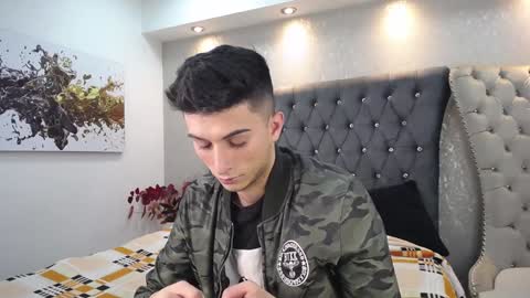 Snapshot of mr_williseo chatting on 01-26-25, 08:13 williseo online show from 01-26-25, 08:13