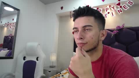 Snapshot of mr_williseo chatting on 02-12-25, 07:45 williseo online show from 02-12-25, 07:45