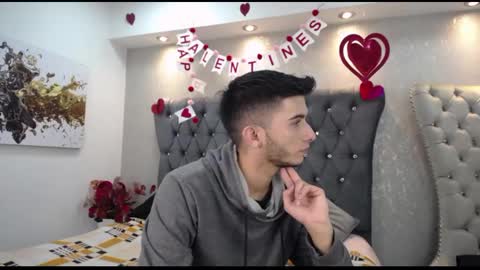 Snapshot of mr_williseo chatting on 02-13-25, 08:13 williseo online show from 02-13-25, 08:13