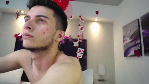 Snapshot of mr_williseo chatting on 02-18-25, 12:37 williseo online show from 02-18-25, 12:37