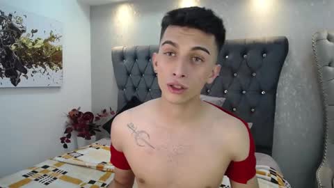 Snapshot of mr_williseo chatting on 02-21-25, 07:43 williseo online show from 02-21-25, 07:43