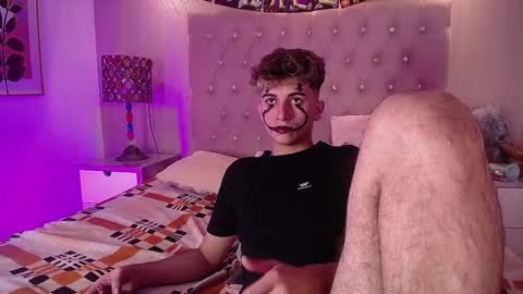 Snapshot of mr_williseo chatting on 10-15-25, 02:17 williseo online show from 10-15-25, 02:17