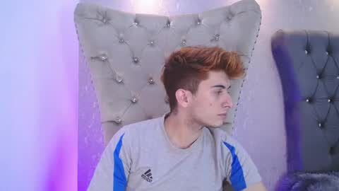 Snapshot of mr_williseo chatting on 11-16-25, 08:25 williseo online show from 11-16-25, 08:25