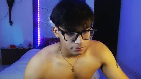 Snapshot of mr_yisuz chatting on 06-01-26, 11:23 yisuz online show from 06-01-26, 11:23