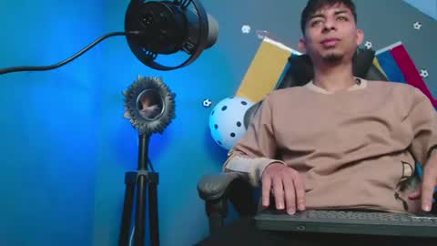 Snapshot of mralpha_latino chatting on 07-08-26, 10:42 Alpha LATINO online show from 07-08-26, 10:42