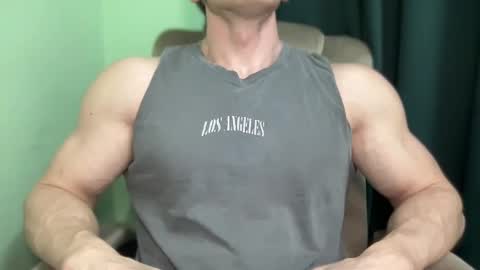 Snapshot of mrbiceps_23 chatting on 12-20-24, 12:38 Mrbiceps23 online show from 12-20-24, 12:38